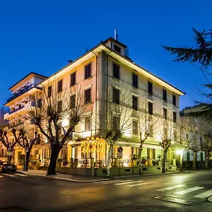 Byron Hotel